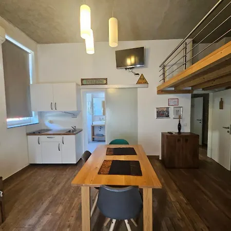 Comfortable Near Old Town Center * לובליאנה