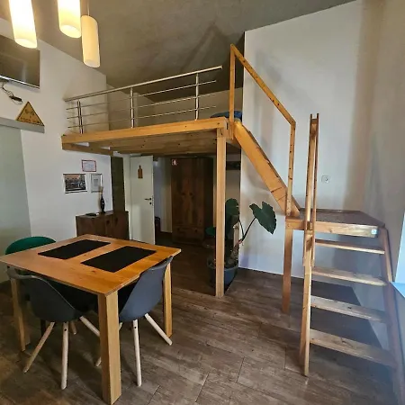 Comfortable Near Old Town Center