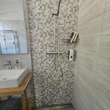 דירה Comfortable Near Old Town Center